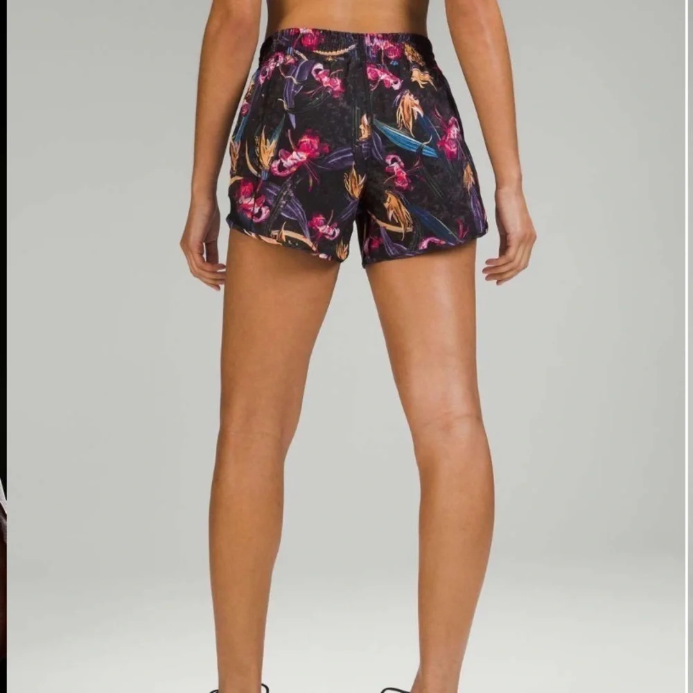 Lululemon hotty hot shorts
